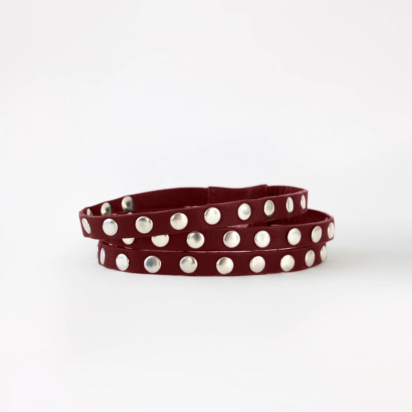 Studs Burgundy - Camia