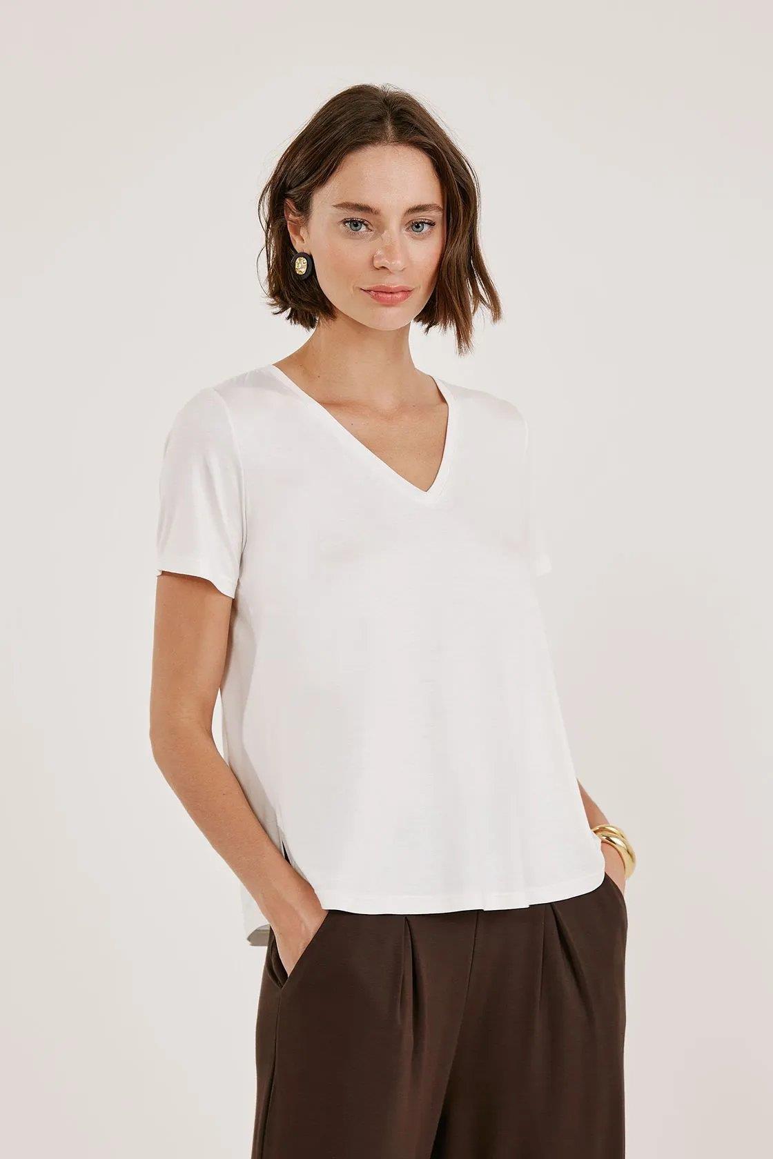 Beth Slim V-neck Blouse - Yogini