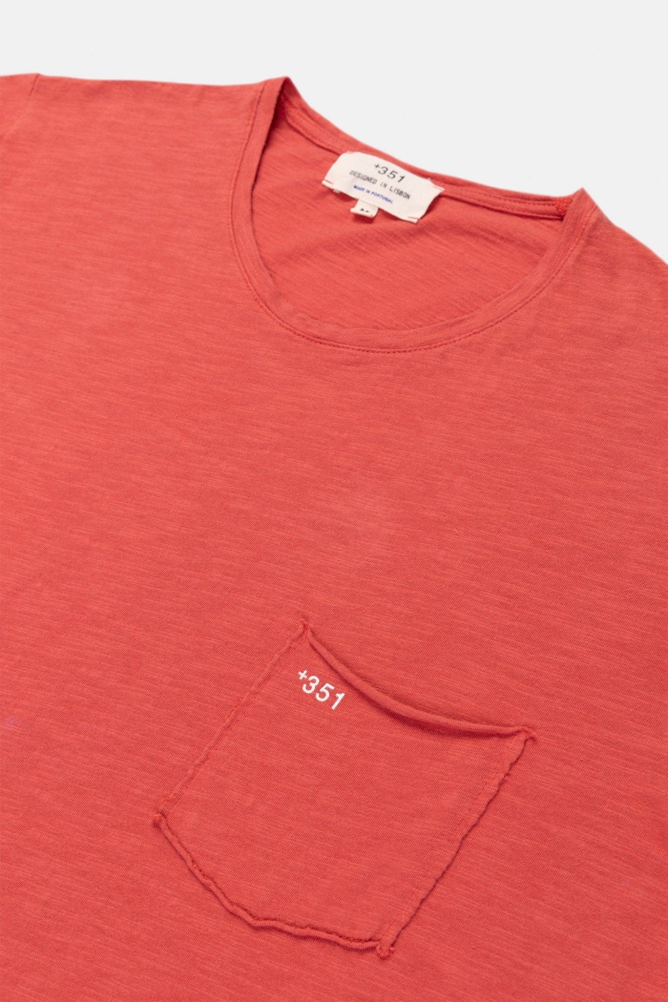 Essential Unisex T-Shirt - +351