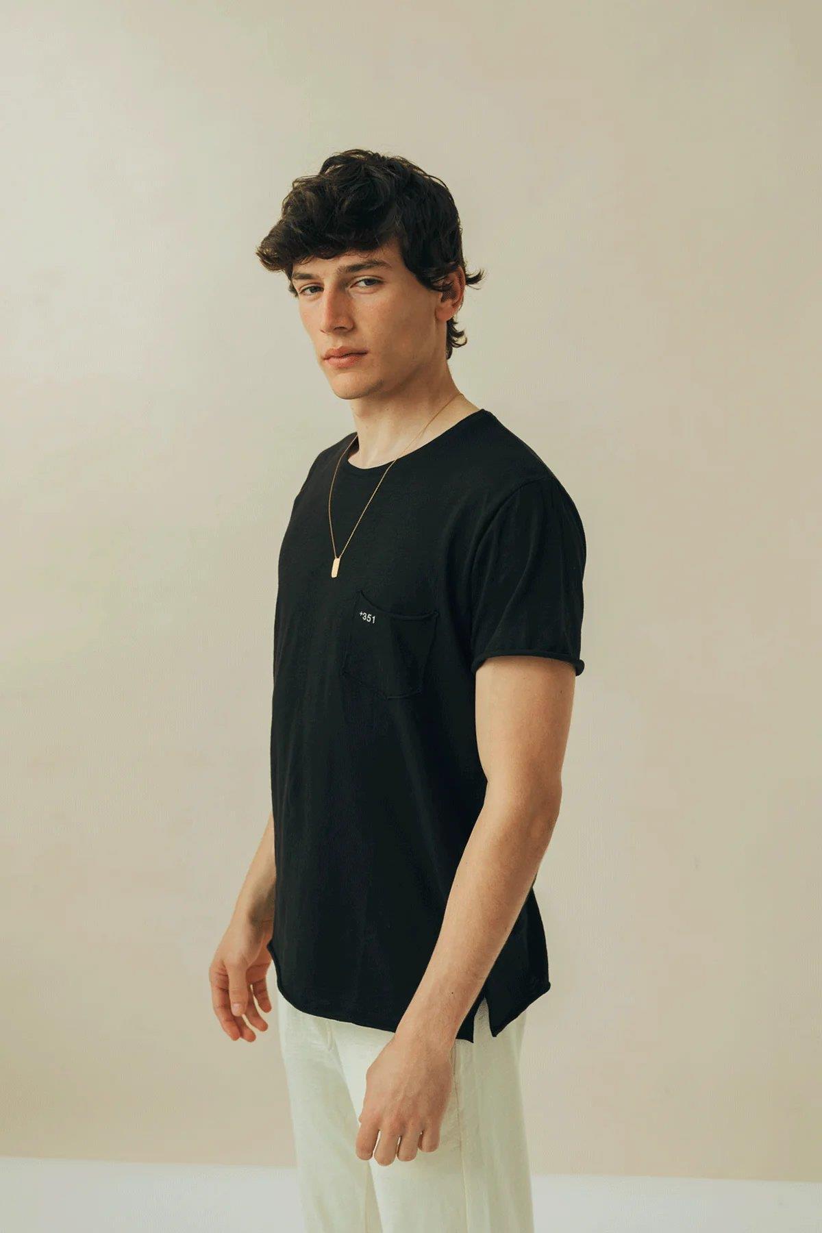 Essential Unisex T-Shirt - +351