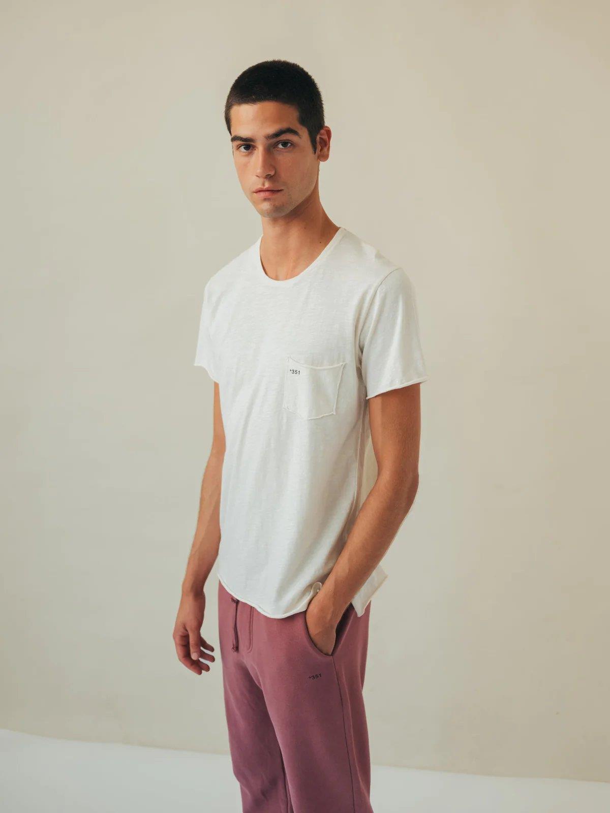 Essential Unisex T-Shirt - +351