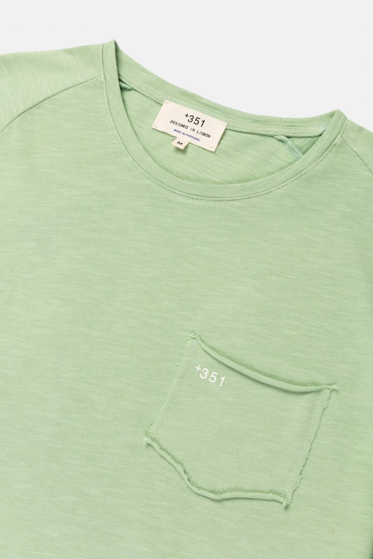 Essential Unisex Long-sleeved T-Shirt