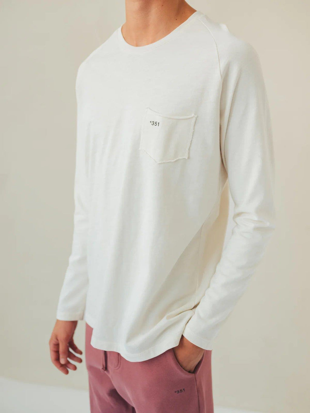 Essential Unisex Long-sleeved T-Shirt