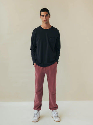 Essential Unisex Long-sleeved T-Shirt