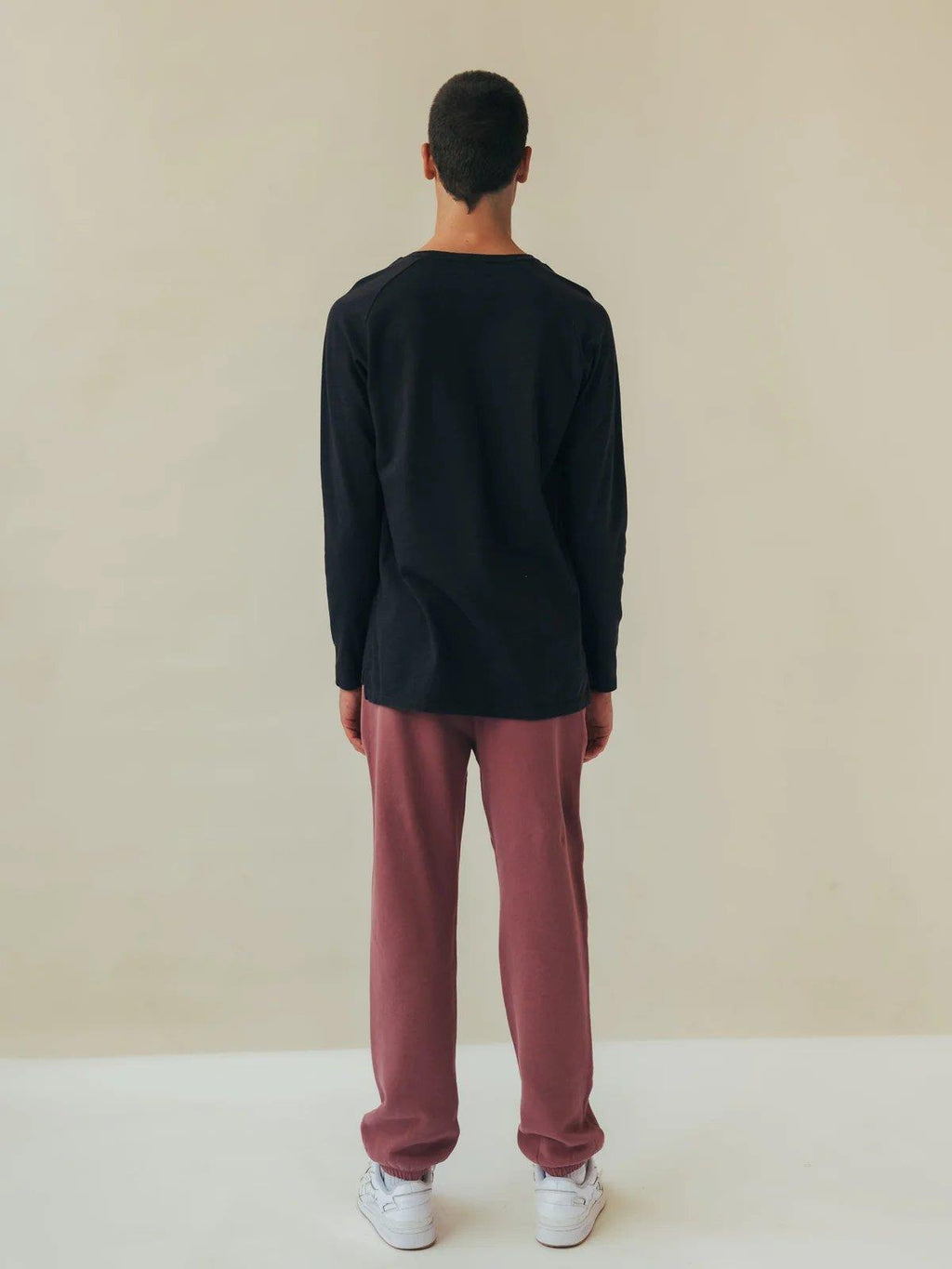 Essential Unisex Long-sleeved T-Shirt