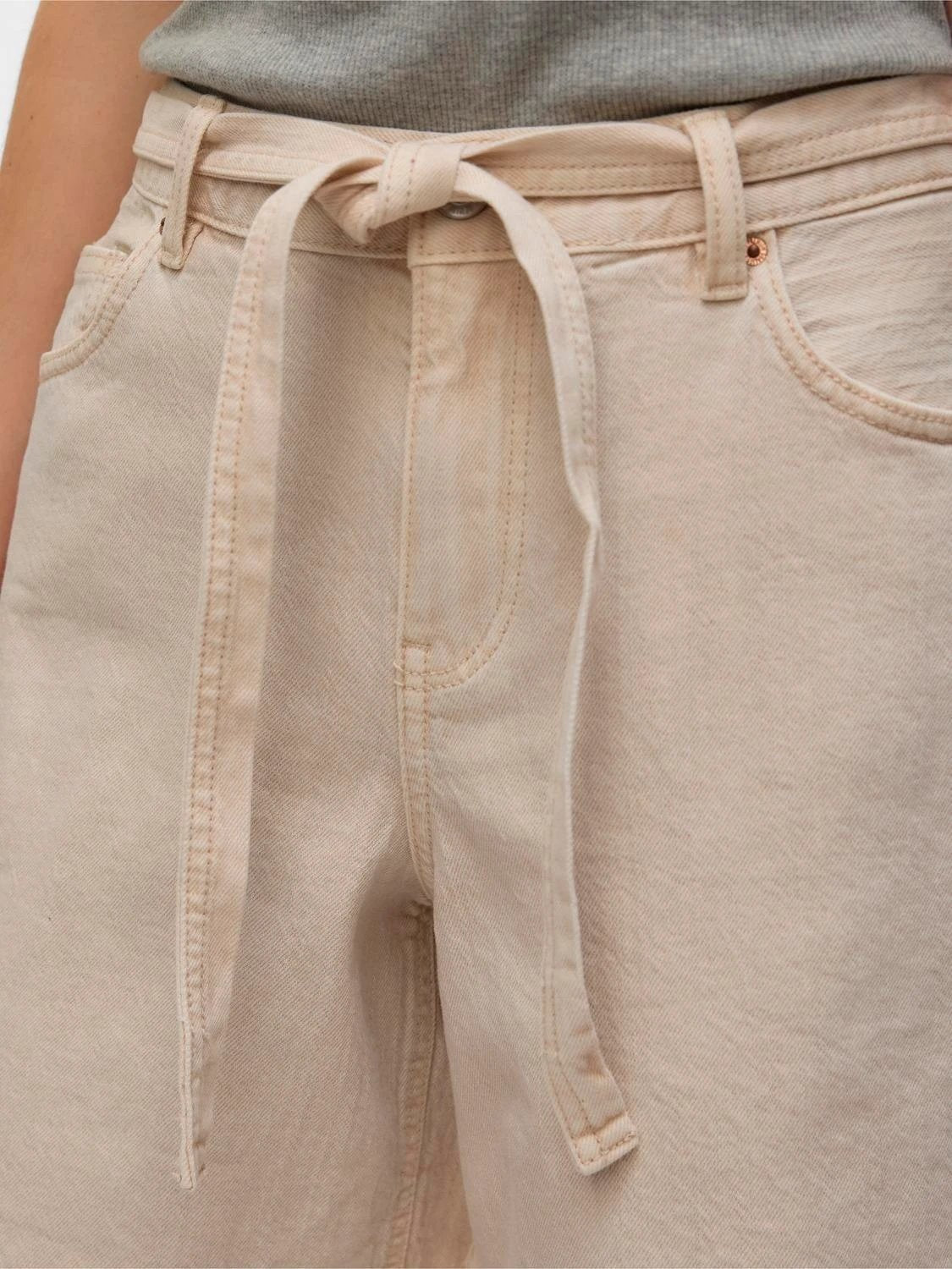 Edea Belted Denim Shorts - Vero Moda