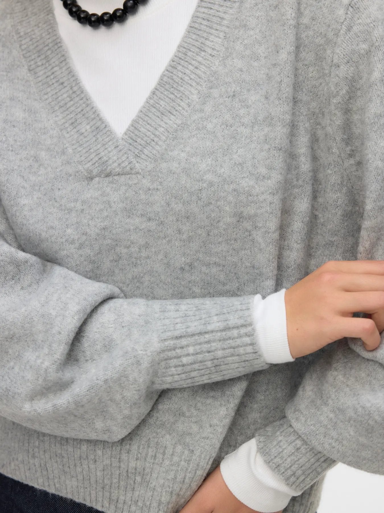 Boom V-Neck Pullover
