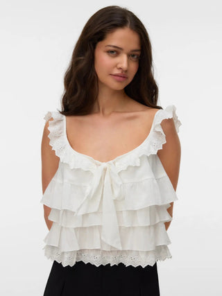 Gestuftes Rüschenoberteil mit Broderie-Anglaise-Besatz