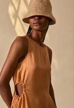 Vestido Rubia Textured Silk Midi Dress, Urucum and Catuaba Dye
