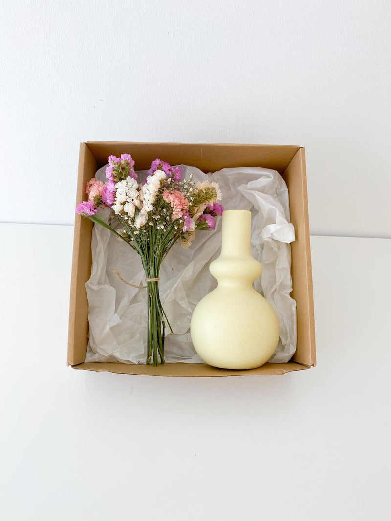 Yellow Vase With Flowers Box - Aqui Há Peça