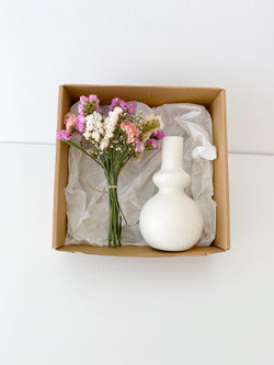White Vase With Flowers Box - Aqui Há Peça