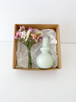 Aqua Vase With Flowers Box - Aqui Há Peça