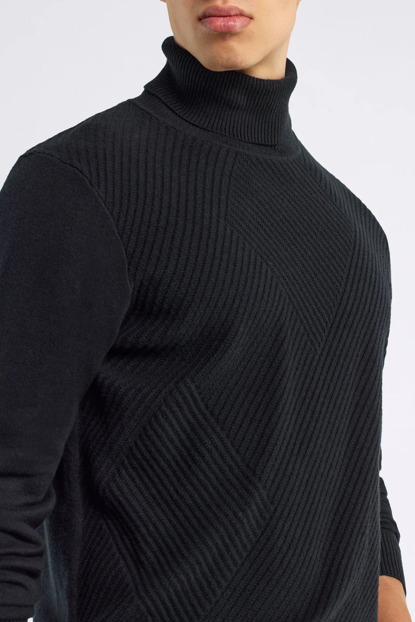 Timo Neck Sweater