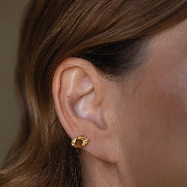 Bromelia Earrings with Garnet - Sopro