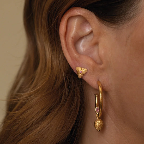 Bromelia Flower Blossom Earrings with Pink Sapphire - Sopro