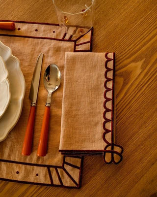 Belle Nuit Serviettenlachs mit Bordeaux