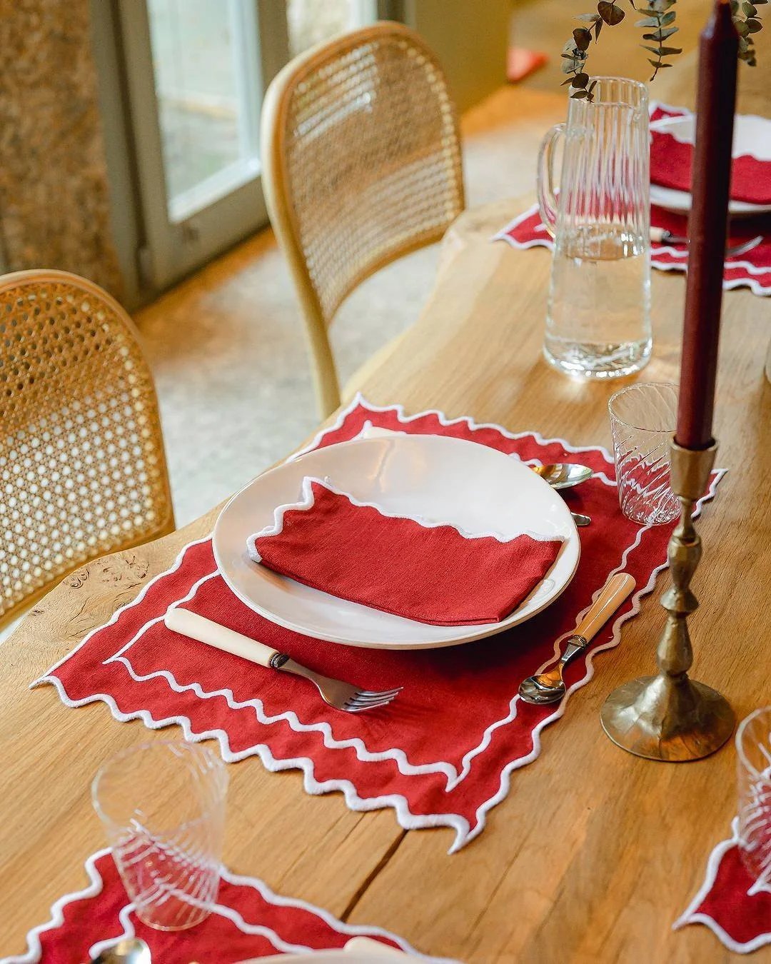 Vila Linen and Cotton Placemat Red & White - Mariaida Home