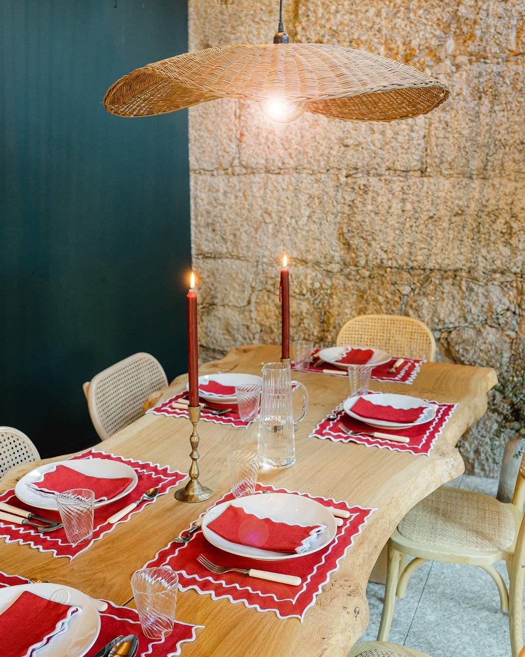 Vila Linen and Cotton Placemat Red & White - Mariaida Home