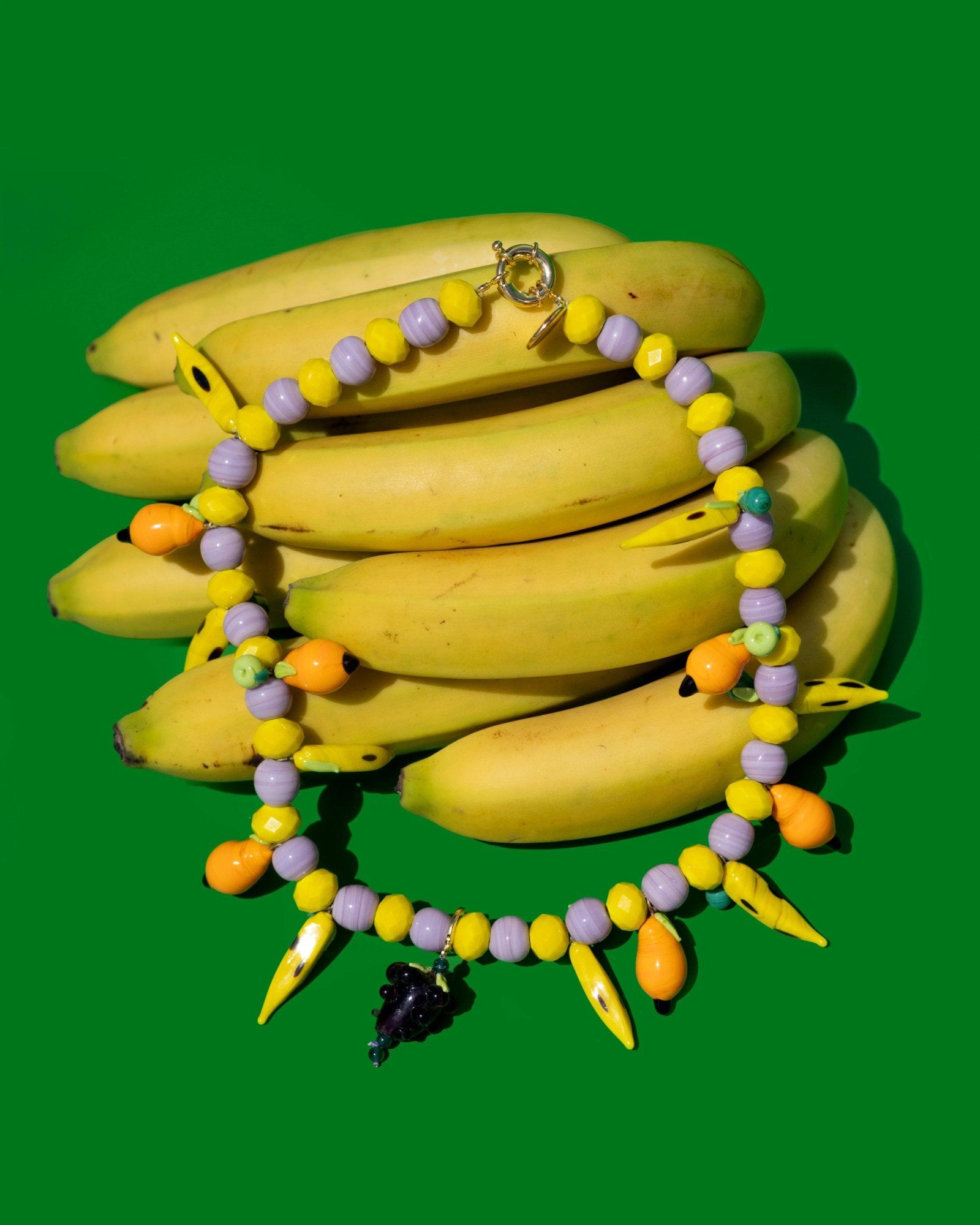 Salada Banana Uva Necklace