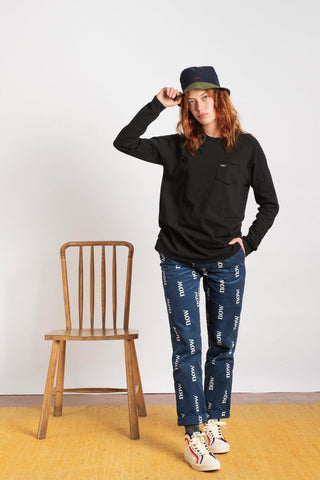 Unisex Essential Long Sleeve - +351